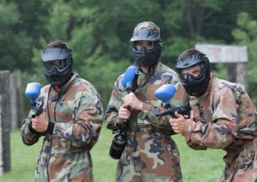 [GALERIJA] Paintball team building 